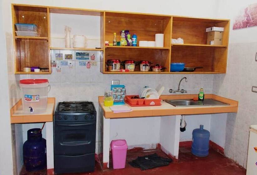 Weills Amazon Backapcker Hostel