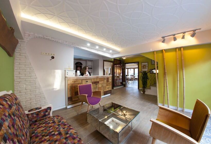 فندق 1inci Konak