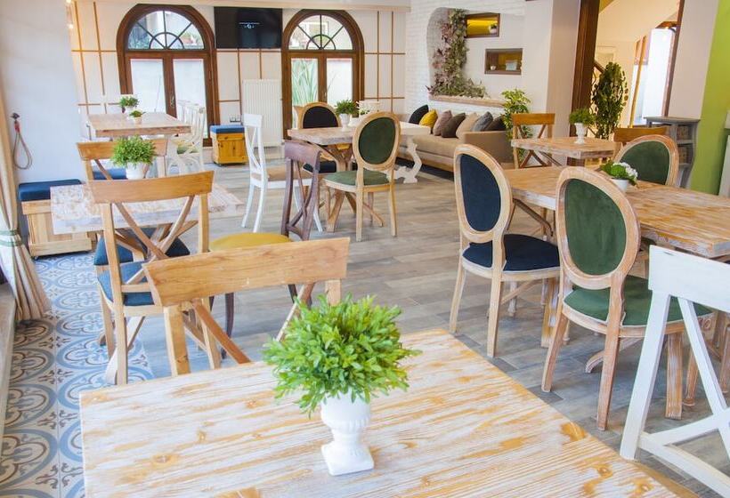 فندق 1inci Konak