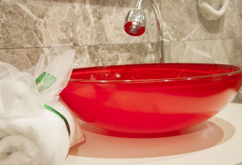 فندق 1inci Konak