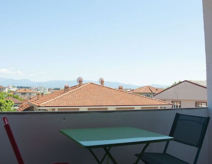 فندق 1inci Konak