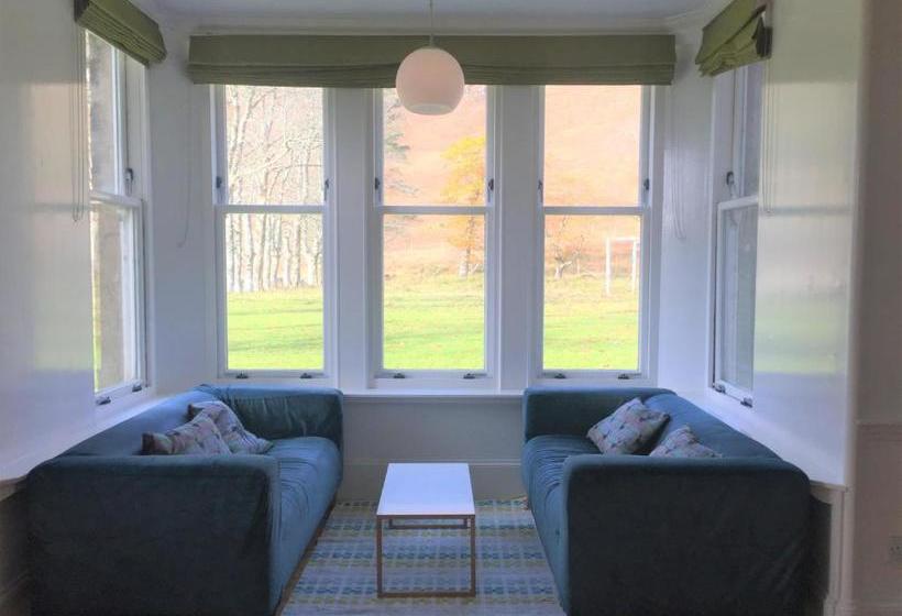 Hartfield House Hostel