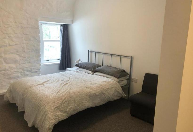 Hartfield House Hostel