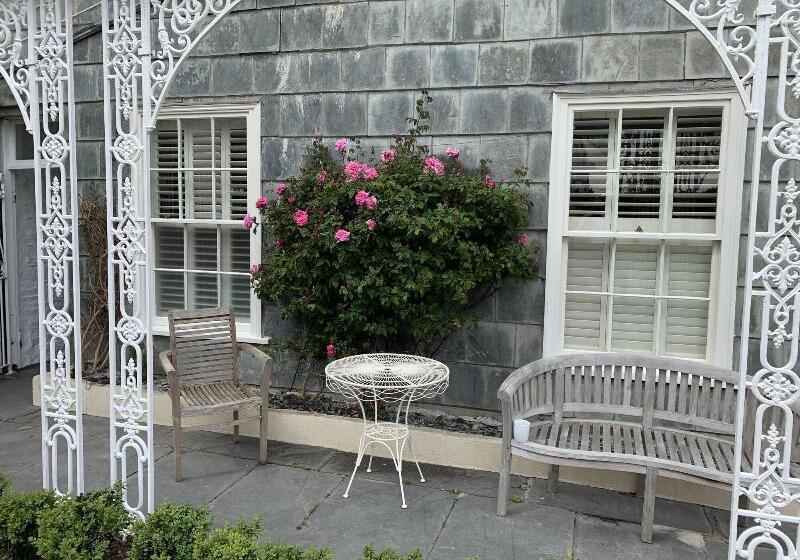민박 Coswarth House