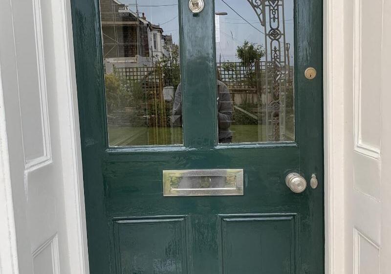 مبيت وإفطار Coswarth House