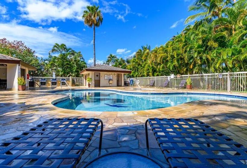 Castle At Maui Banyan