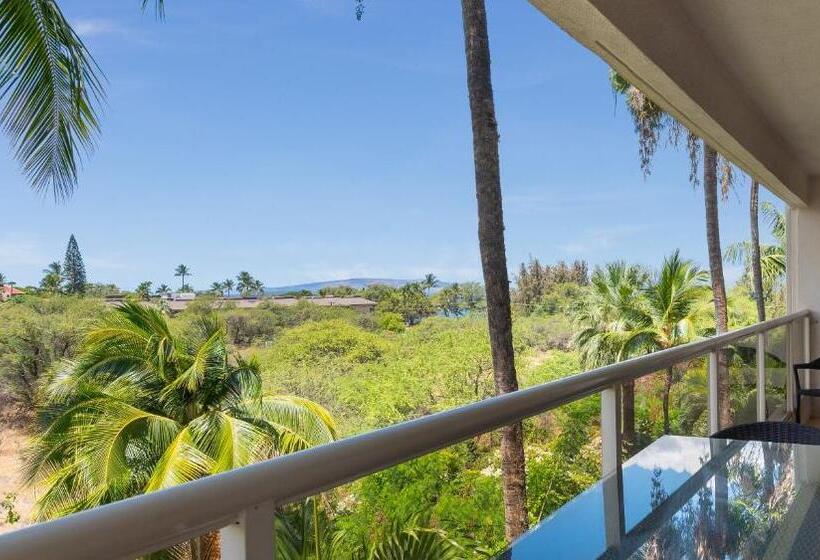 Castle At Maui Banyan