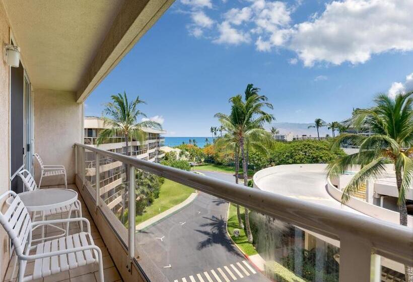 Castle At Maui Banyan