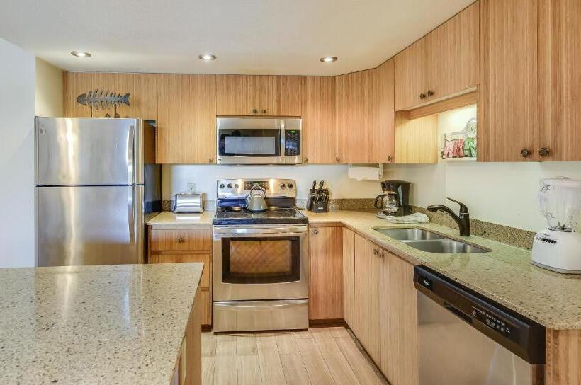 Castle At Maui Banyan