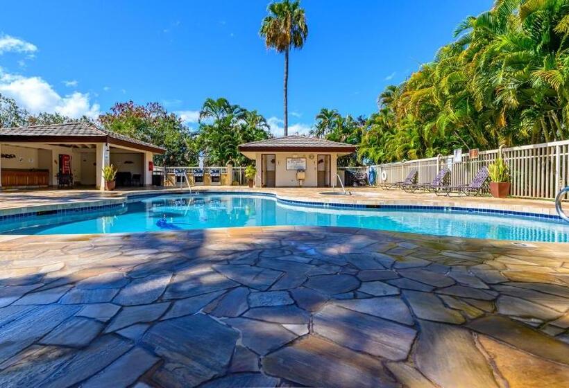 Castle At Maui Banyan