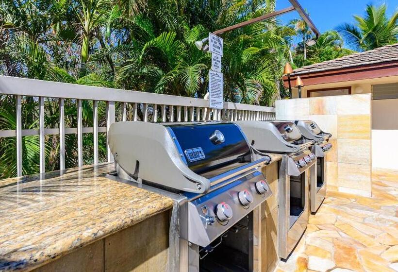 Castle At Maui Banyan