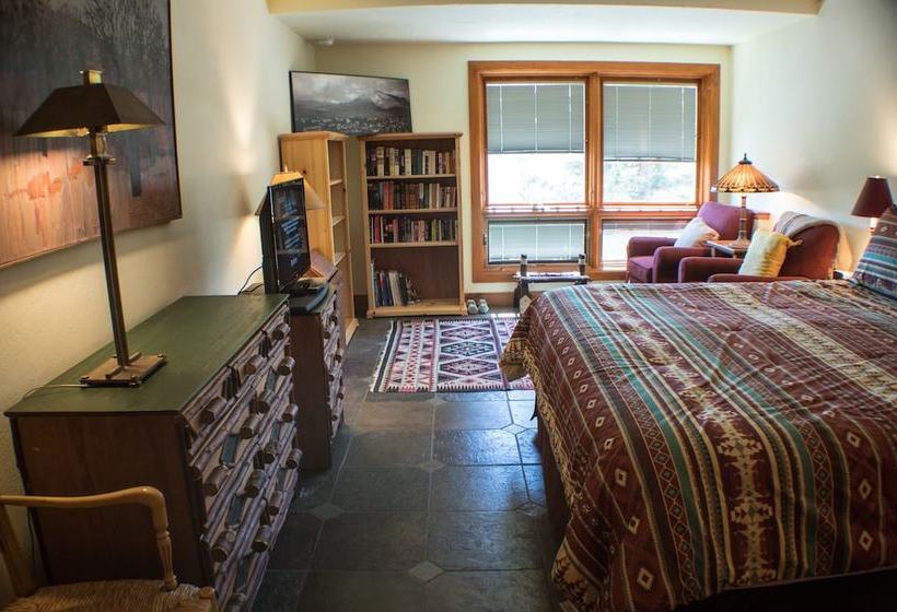 Columbine Condominiums By Cb Lodging