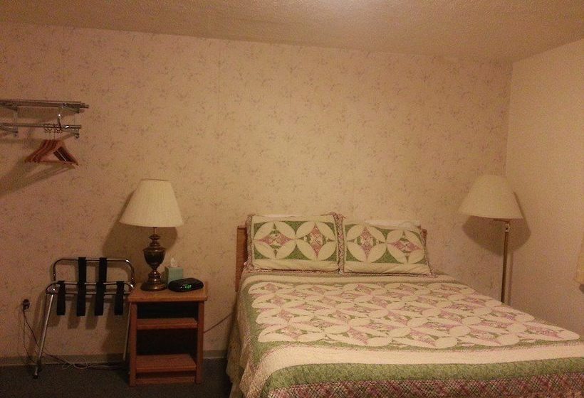 Eagles Nest Motel