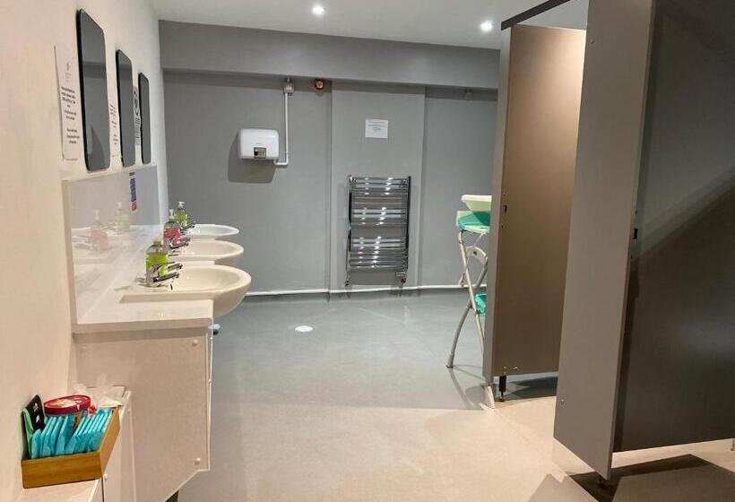 Hartfield House Hostel