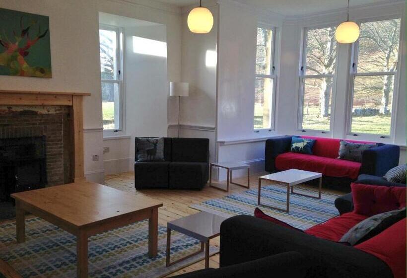 Hartfield House Hostel