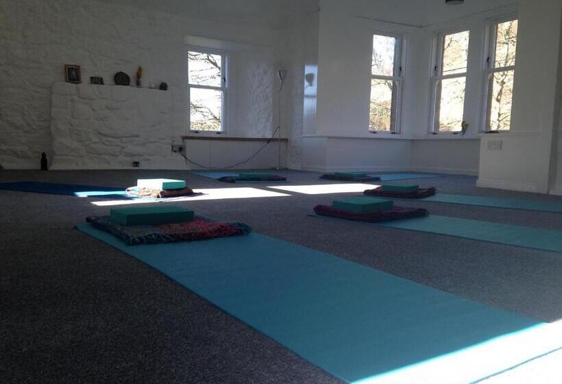 Hartfield House Hostel