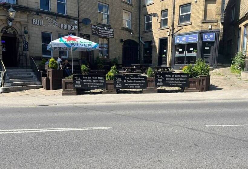 여관 The Bull On The Bridge