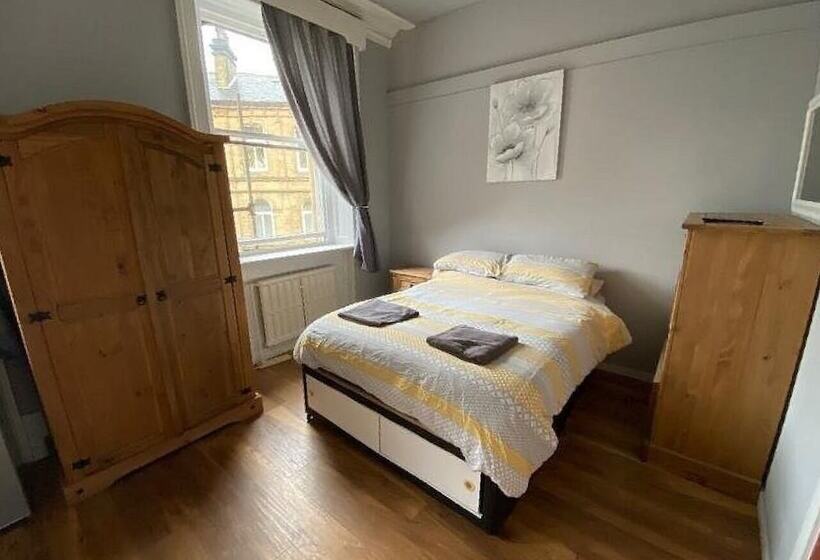 簡易ホテル The Bull On The Bridge