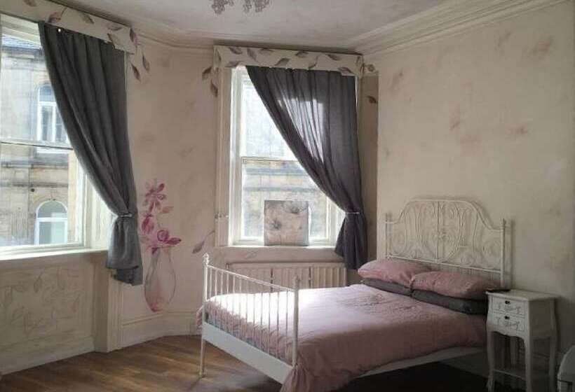 여관 The Bull On The Bridge