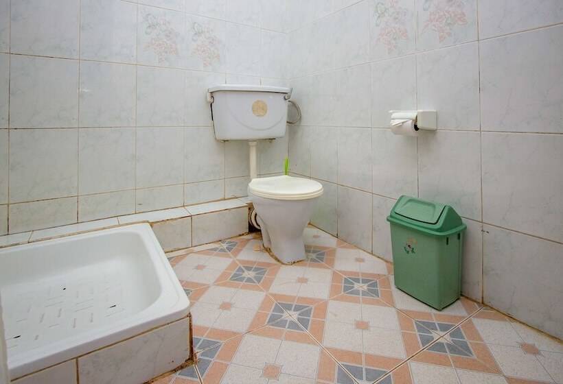 هتل Arch Apartments