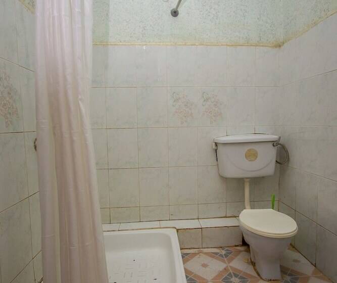 هتل Arch Apartments