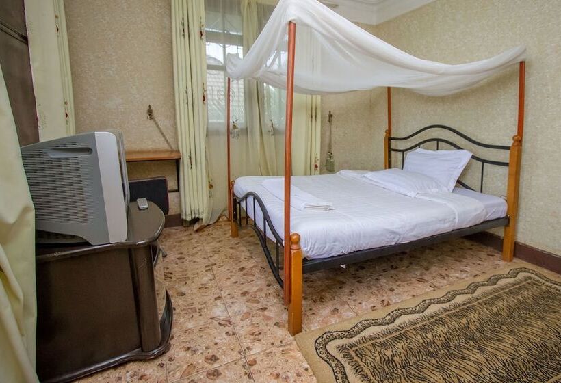 هتل Arch Apartments