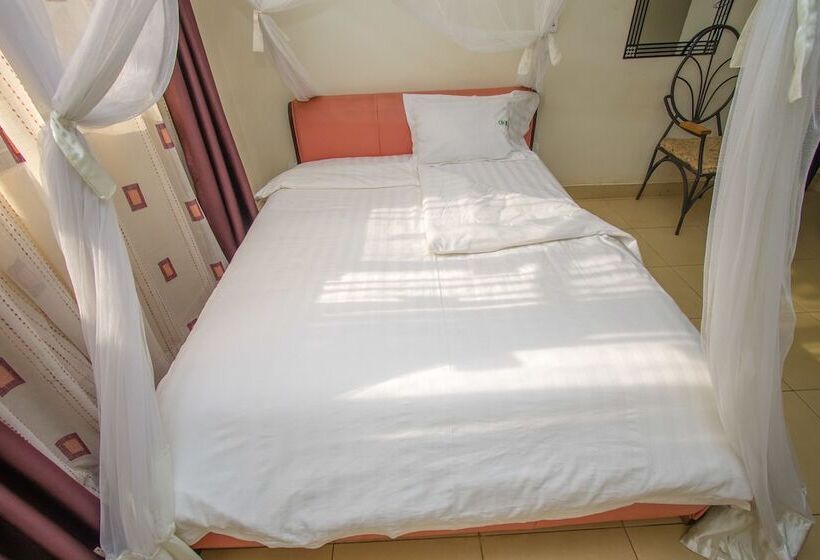 هتل Arch Apartments