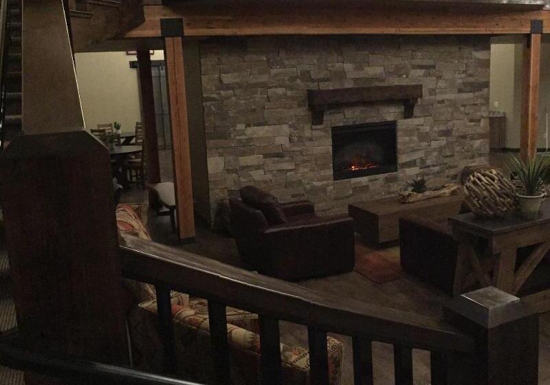 فندق Canyon Country Lodge