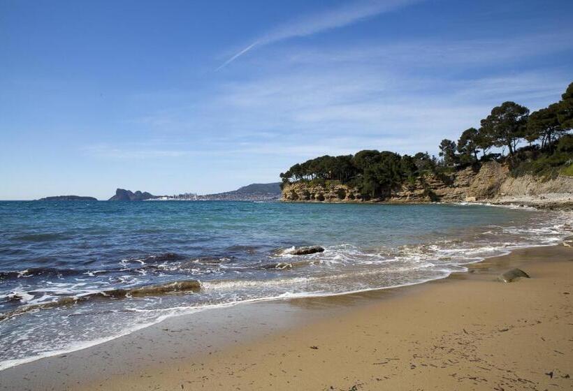 Отель Corniche Du Liouquet