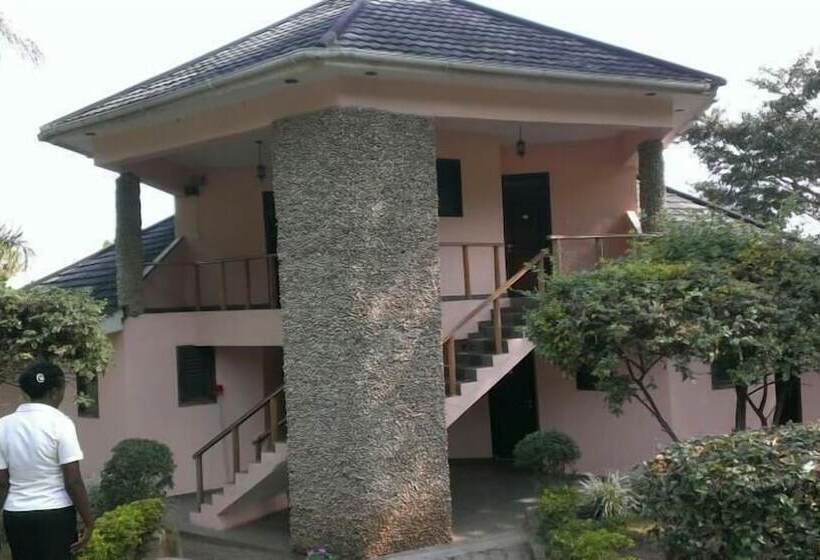 هتل Garuga Resort Beach