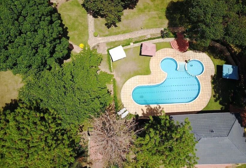 هتل Garuga Resort Beach