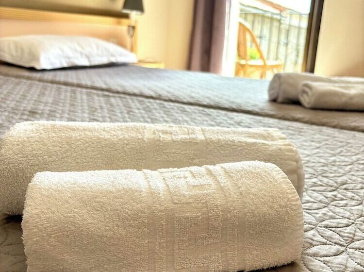 Отель Hôtel Restaurant U Santa Maria