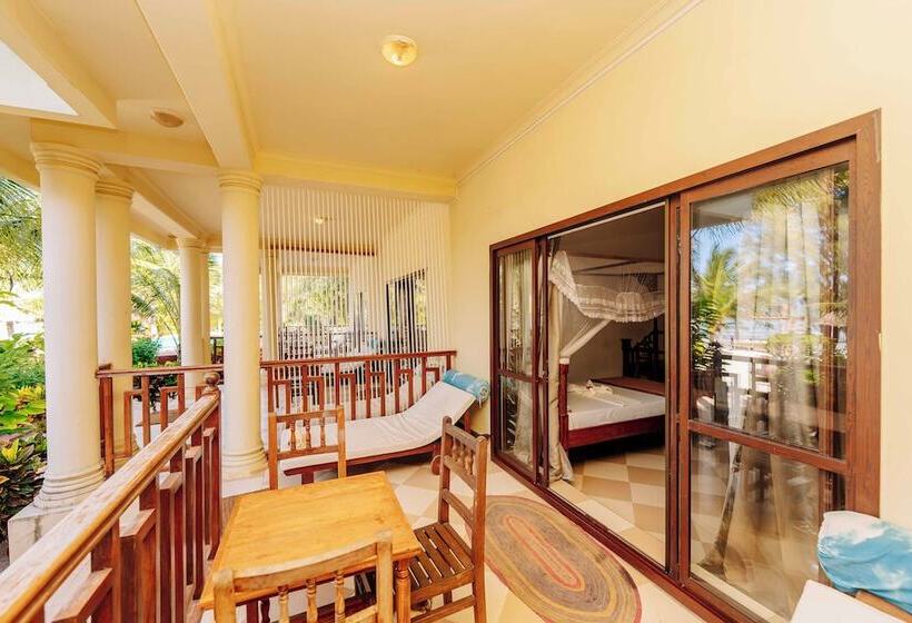 בית מלון כפרי Ifa Beach Resort
