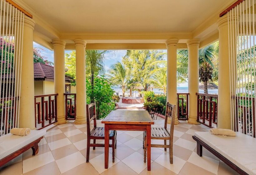 בית מלון כפרי Ifa Beach Resort