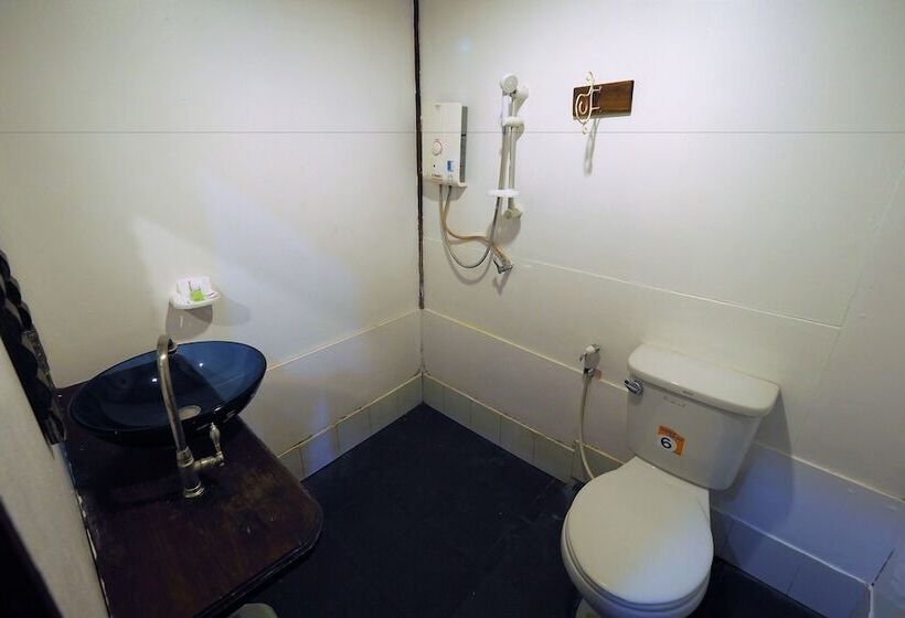 בית מלון כפרי Khaothone River View Resort