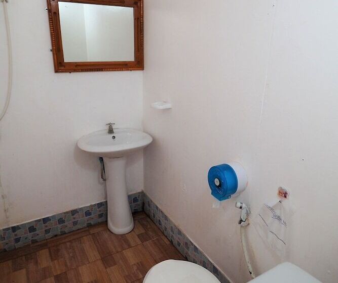 בית מלון כפרי Khaothone River View Resort