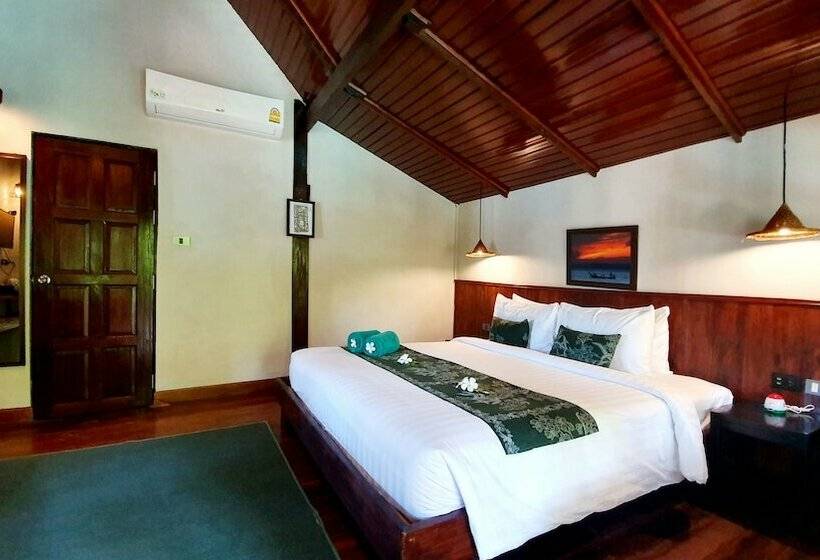 בית מלון כפרי Koh Jum Ocean Beach Resort