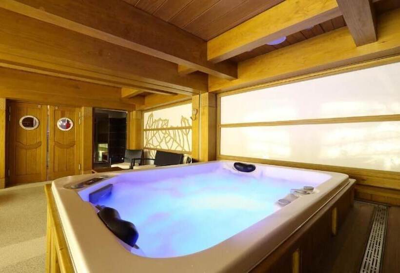 Отель La Maison Les Peupliers