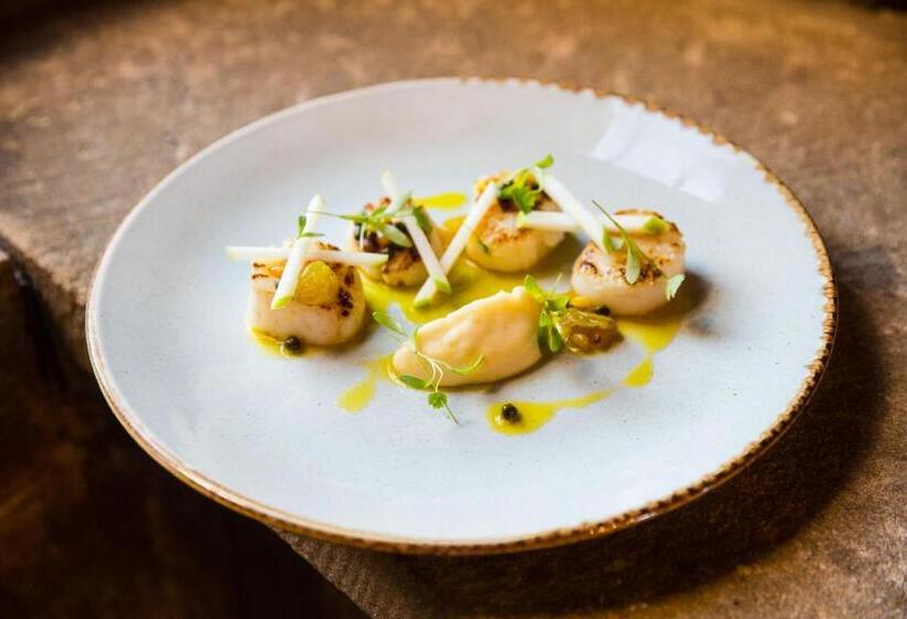 فندق Langley Castle