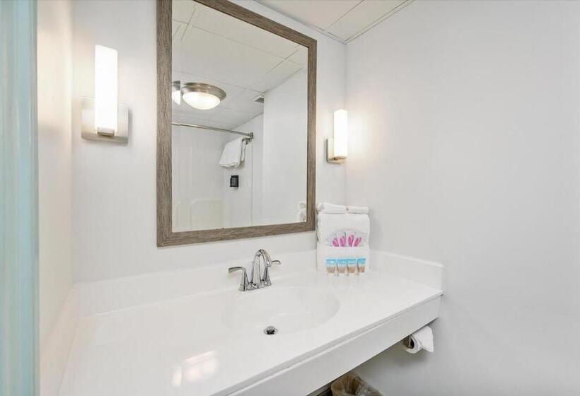 هتل Monte Carlo Boardwalk / Oceanfront Ocean City