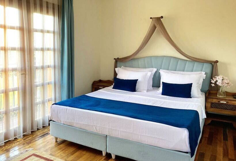 בית מלון כפרי Portofino Boutique