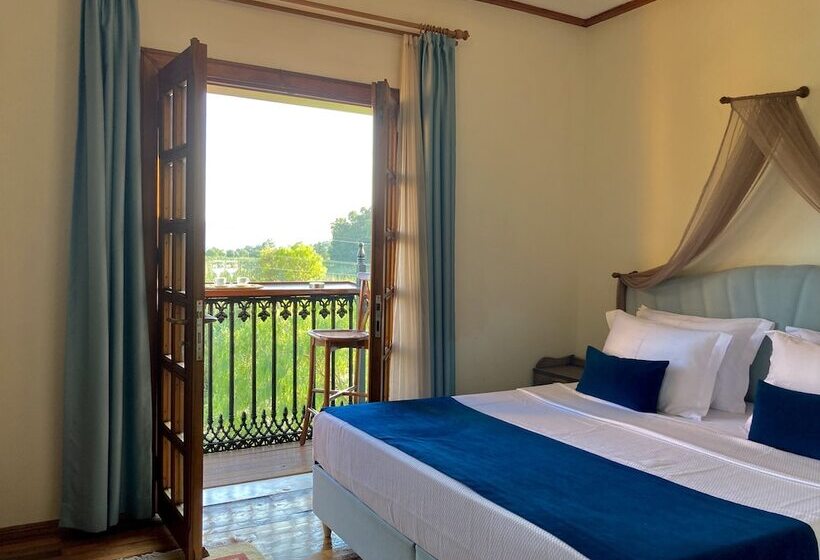 בית מלון כפרי Portofino Boutique