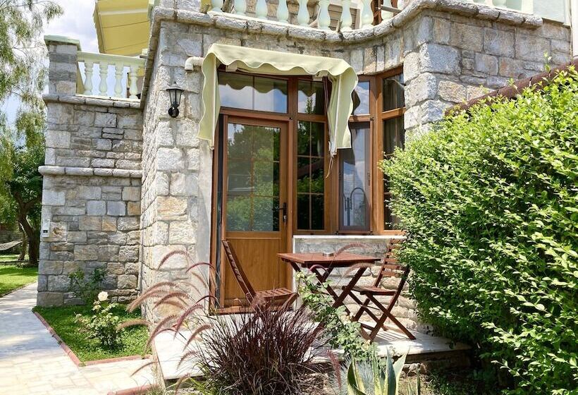 בית מלון כפרי Portofino Boutique