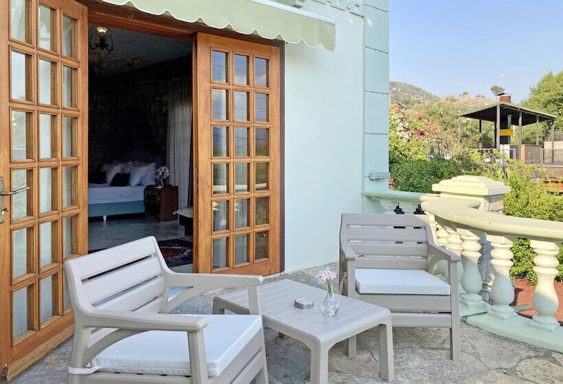 בית מלון כפרי Portofino Boutique