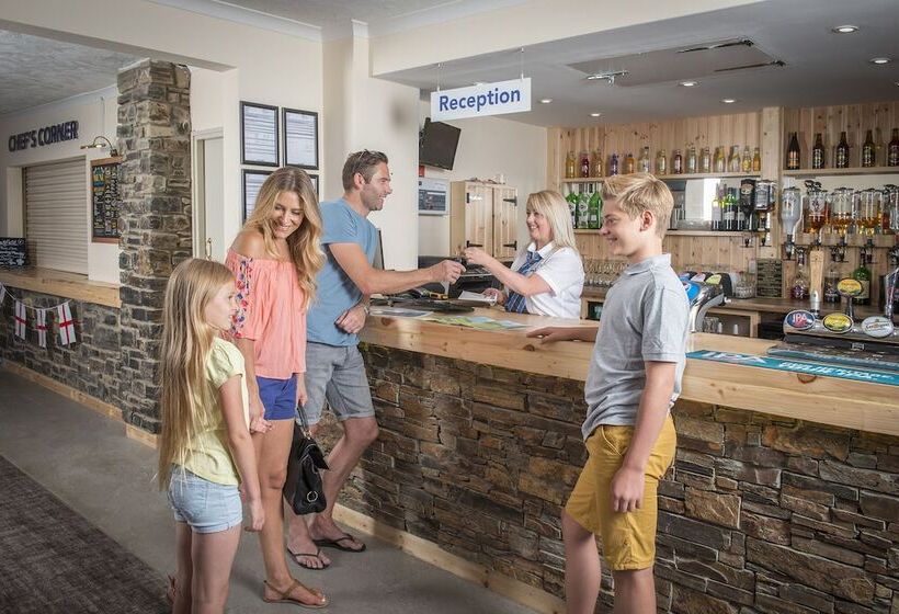 酒店 Sandaway Holiday Park