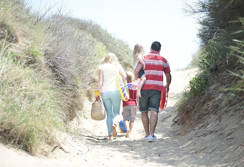 Отель Sandy Glade Holiday Park