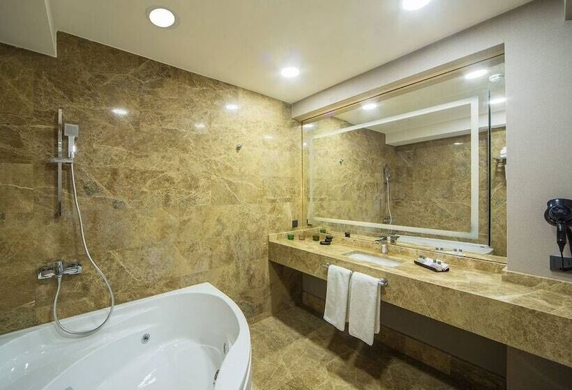 ホテル The City Suites