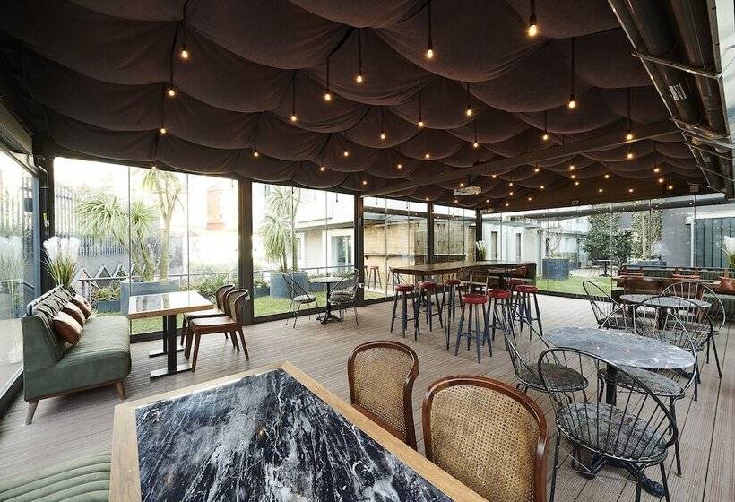 ホテル The City Suites