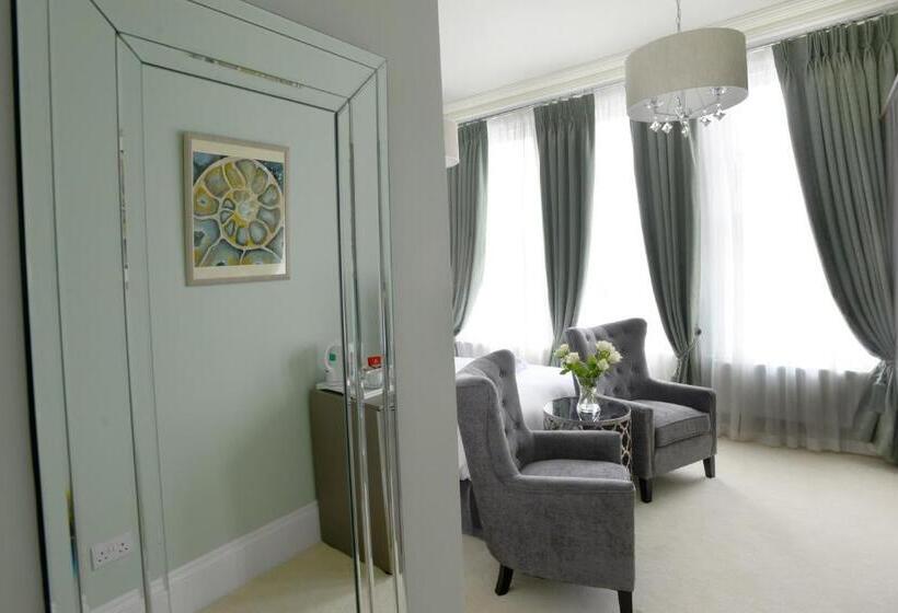 هتل The Devon Court