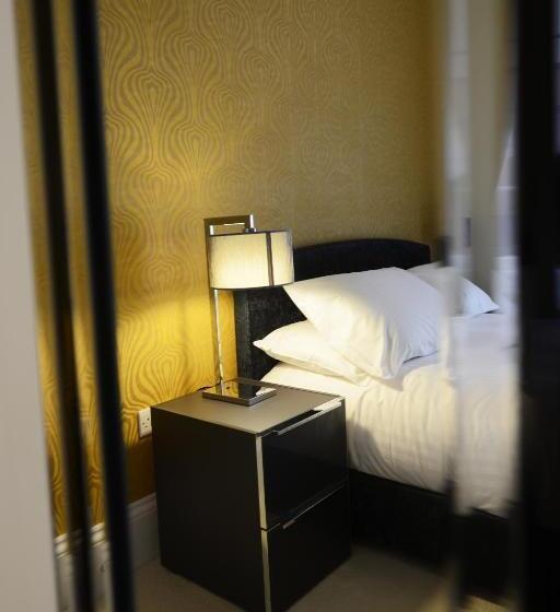 هتل The Devon Court